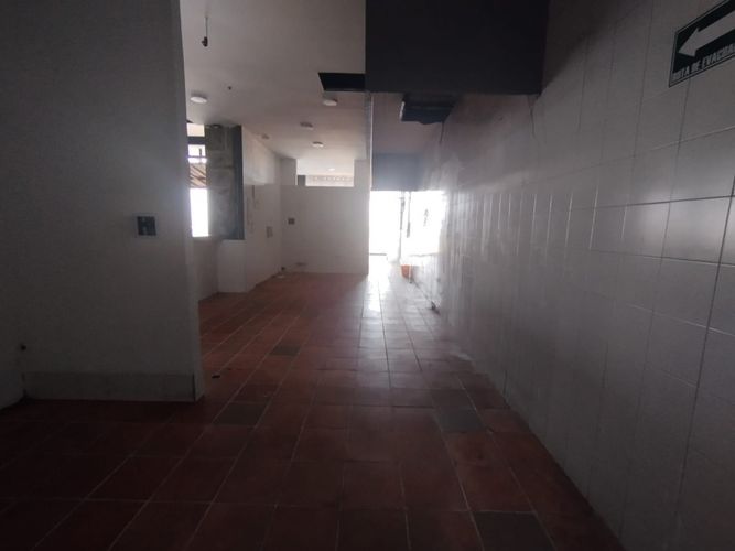 Local en arriendo en Santa Monica, Cali, 298 m² · foto 15 de 24