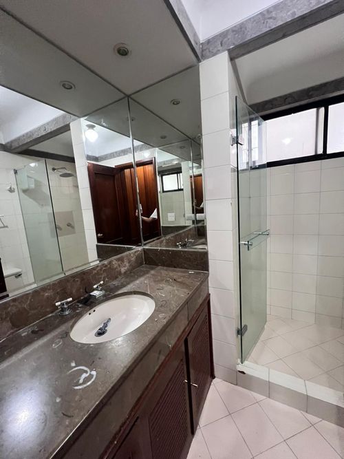 Apartamento de 3 alcobas en venta en Santa Rita, Cali, 226 m² · foto 15 de 20