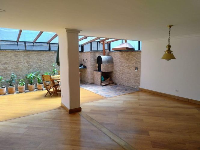 Apartamento en venta en La Carolina, Bogotá · foto 2 de 19