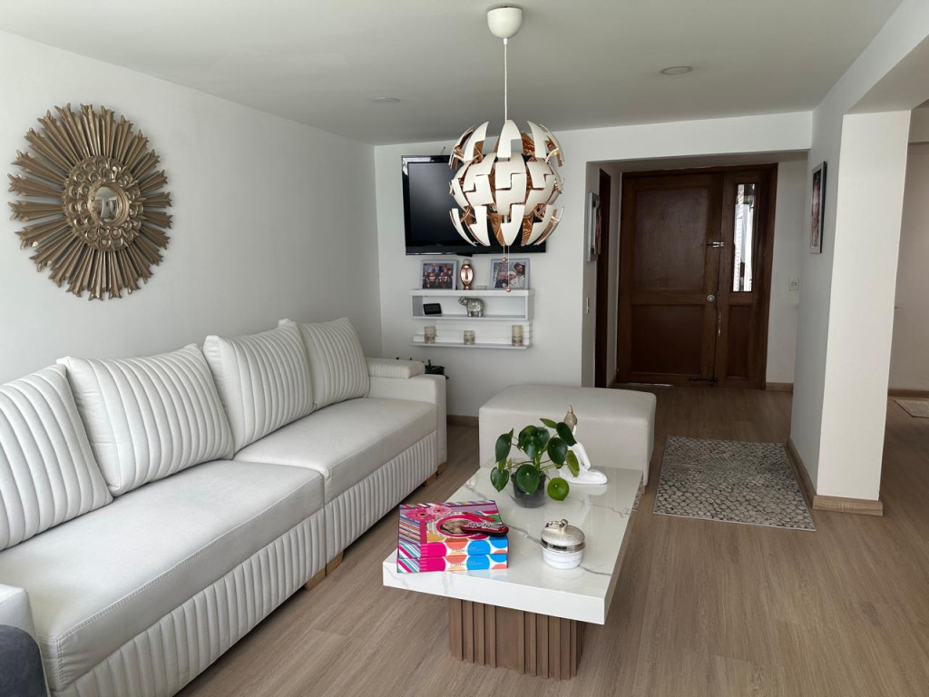 Casa en venta en Morato, Bogotá · foto 4 de 24