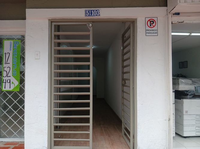 Oficina en arriendo en San Vicente, Cali, 180 m² · foto 2 de 24