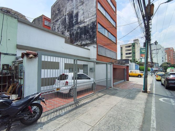 Casa de 12 alcobas en venta en San Vicente, Cali, 250 m² · foto 6 de 24