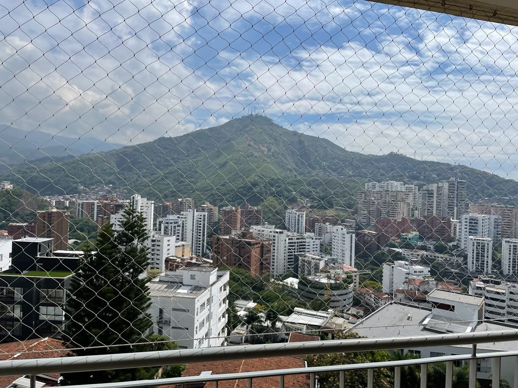 Apartamento en Arriendo en La Arboleda, Cali