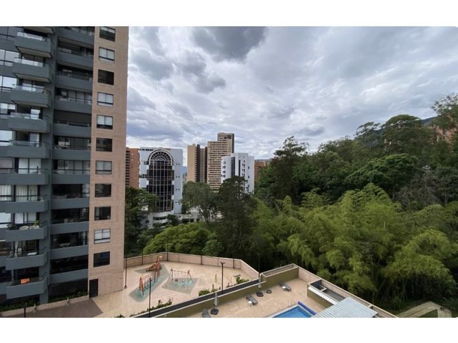 Apartaestudio en venta en Los Naranjos, Medellín, 68 m² · foto 13 de 24