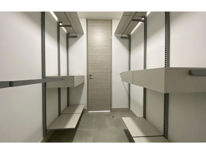 Apartaestudio en venta en Los Naranjos, Medellín, 68 m² · foto 19 de 24