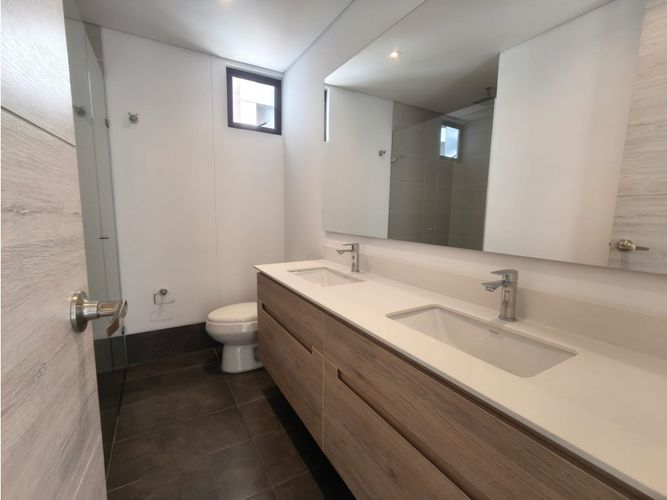 Apartaestudio en venta en Los Naranjos, Medellín, 68 m² · foto 20 de 24