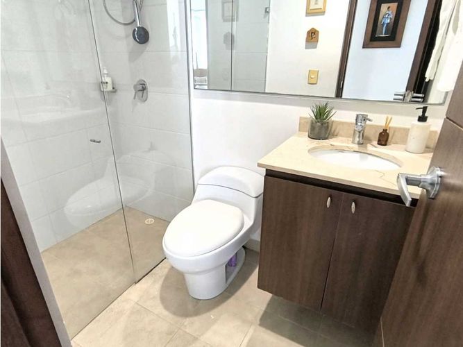 Apartamento de 2 alcobas en venta en Loma Del Indio, Medellín, 75 m² · foto 13 de 19