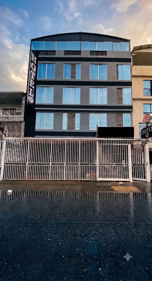 Apartamento de 20 alcobas en venta en Junin, Cali, 1200 m² · foto 3 de 16