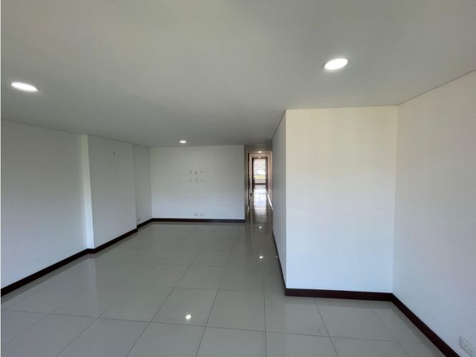 Apartamento de 3 alcobas en arriendo en Zuñiga, Medellín, 113 m² · foto 2 de 16