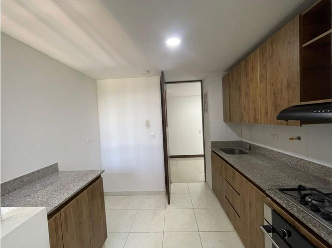 Apartamento de 3 alcobas en arriendo en Zuñiga, Medellín, 113 m² · foto 4 de 16