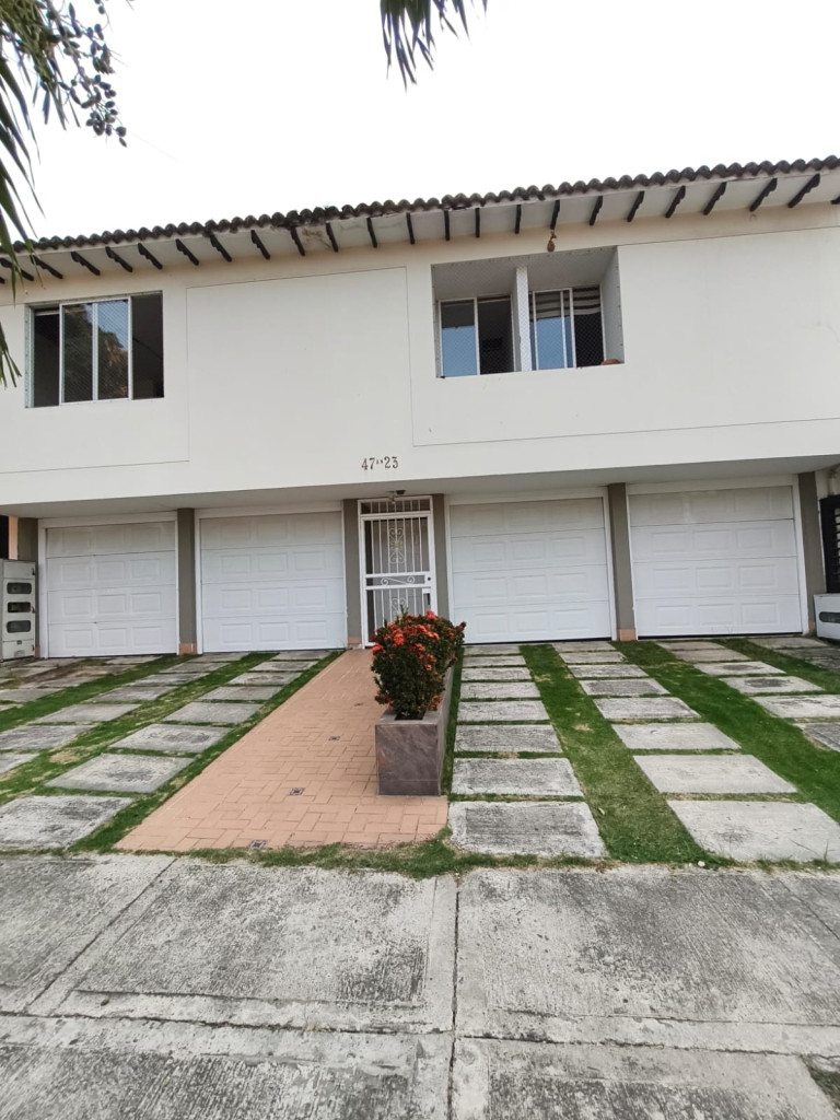 Apartaestudio en Arriendo en Urbanizacion la flora, Cali