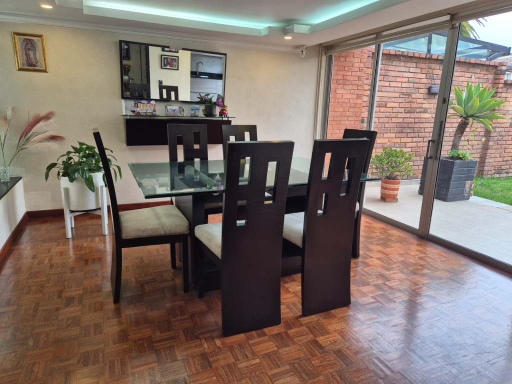 Casa en venta en Las Villas, Bogotá · foto 2 de 18