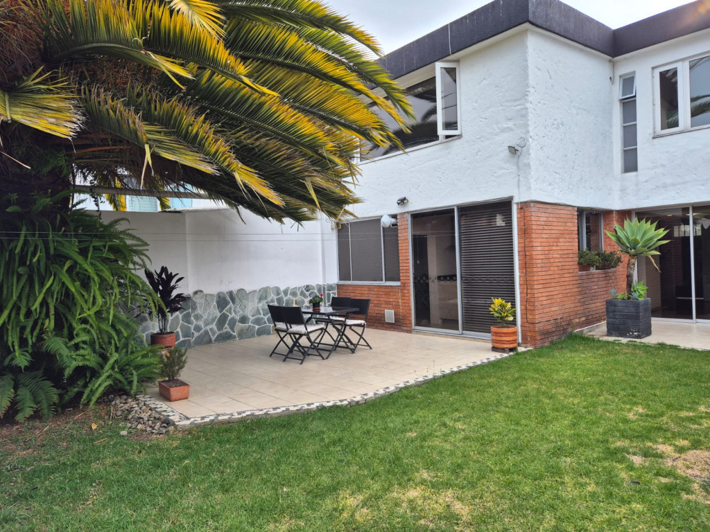 Casa en venta en Las Villas, Bogotá · foto 3 de 18