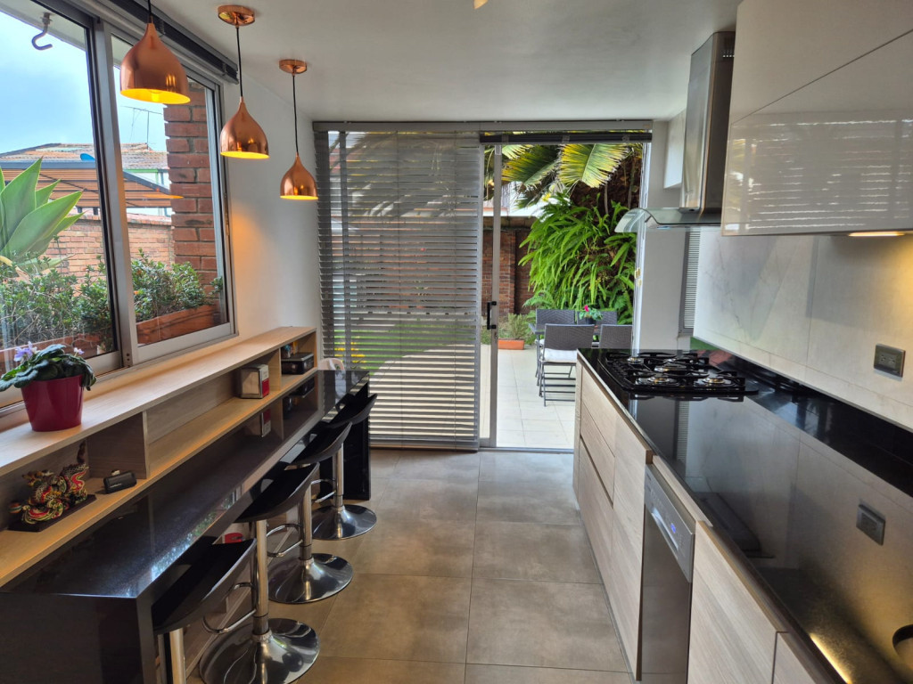 Casa en venta en Las Villas, Bogotá · foto 7 de 18