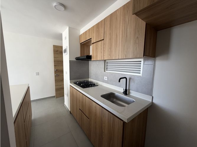 Apartamento de 3 alcobas en venta en El Porvenir, Rionegro, 54 m² · foto 4 de 19