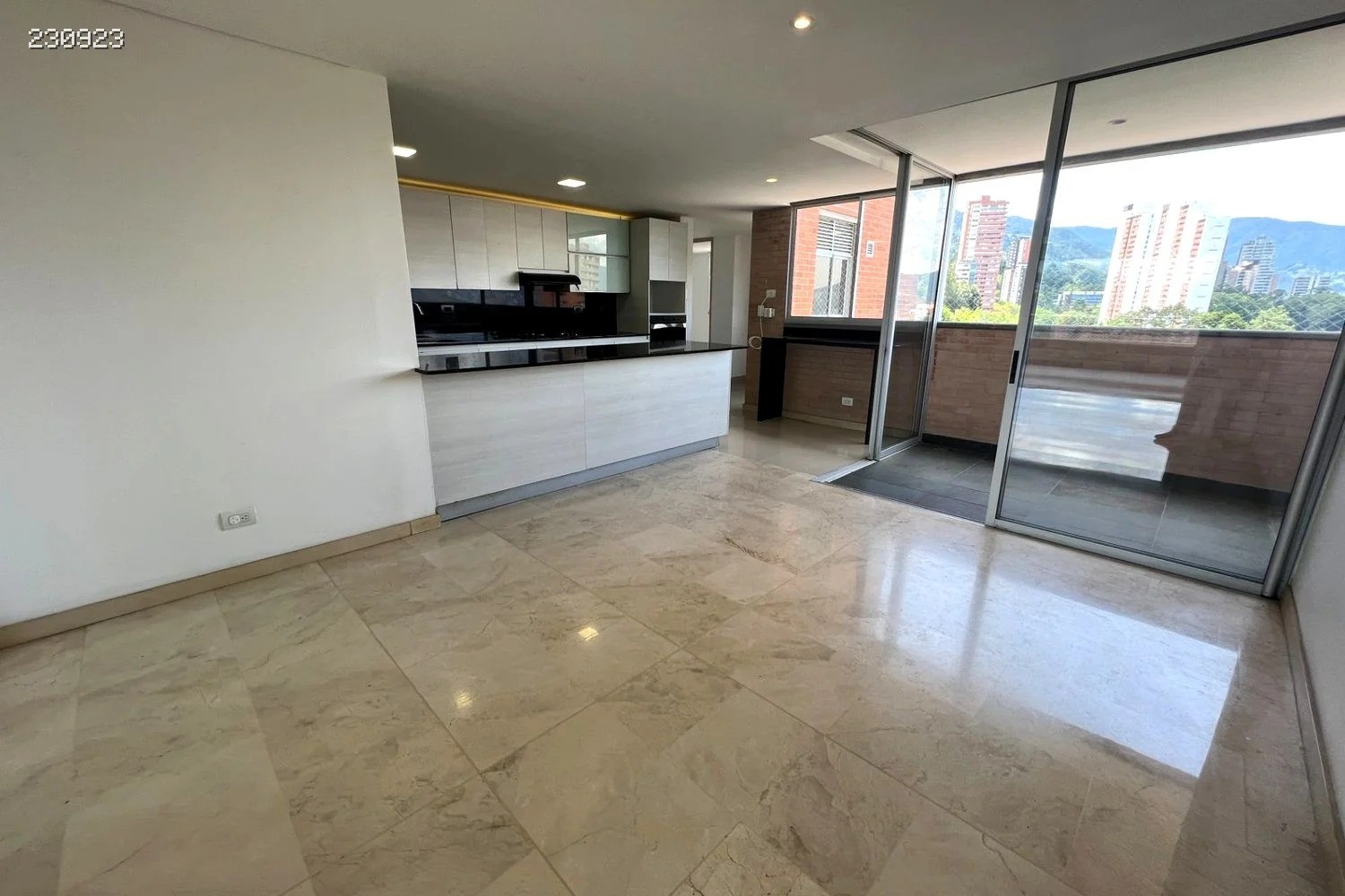 Apartamento en arriendo en El Tesoro, Medellín · foto 19 de 24