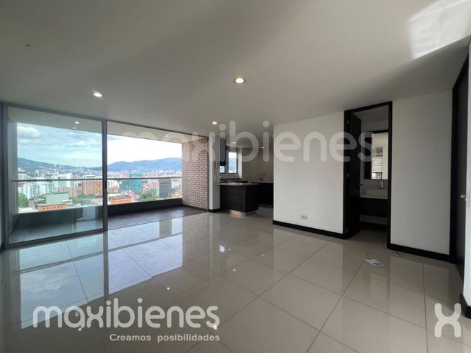 Apartamento de 3 alcobas en arriendo en Lalinde, Medellín, 130 m² · foto 6 de 21