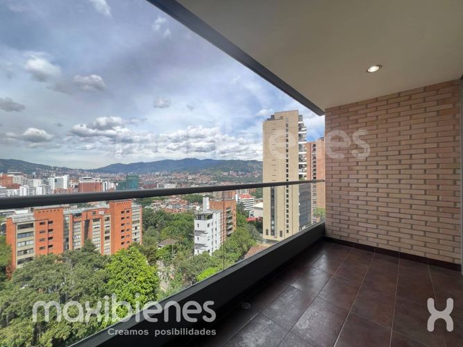 Apartamento de 3 alcobas en arriendo en Lalinde, Medellín, 130 m² · foto 9 de 21