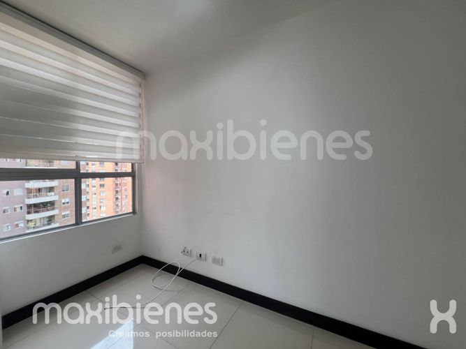 Apartamento de 3 alcobas en arriendo en Lalinde, Medellín, 130 m² · foto 12 de 21
