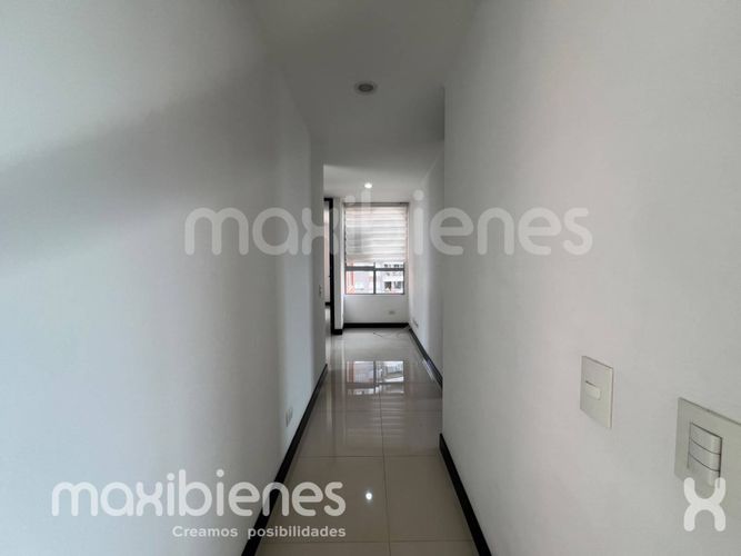 Apartamento de 3 alcobas en arriendo en Lalinde, Medellín, 130 m² · foto 18 de 21