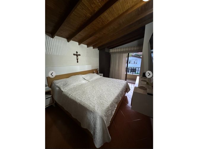 Casa de 5 alcobas en venta en La Almeria, Medellín, 185 m² · foto 4 de 24