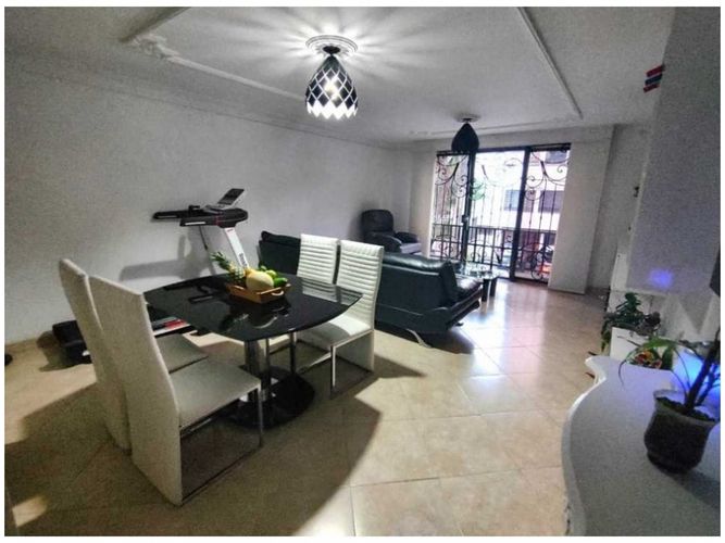 Casa de 5 alcobas en venta en La Almeria, Medellín, 185 m² · foto 11 de 24