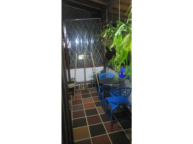 Casa de 5 alcobas en venta en La Almeria, Medellín, 185 m² · foto 14 de 24