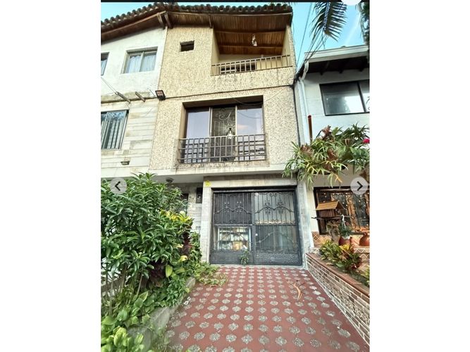 Casa de 5 alcobas en venta en La Almeria, Medellín, 185 m² · foto 22 de 24