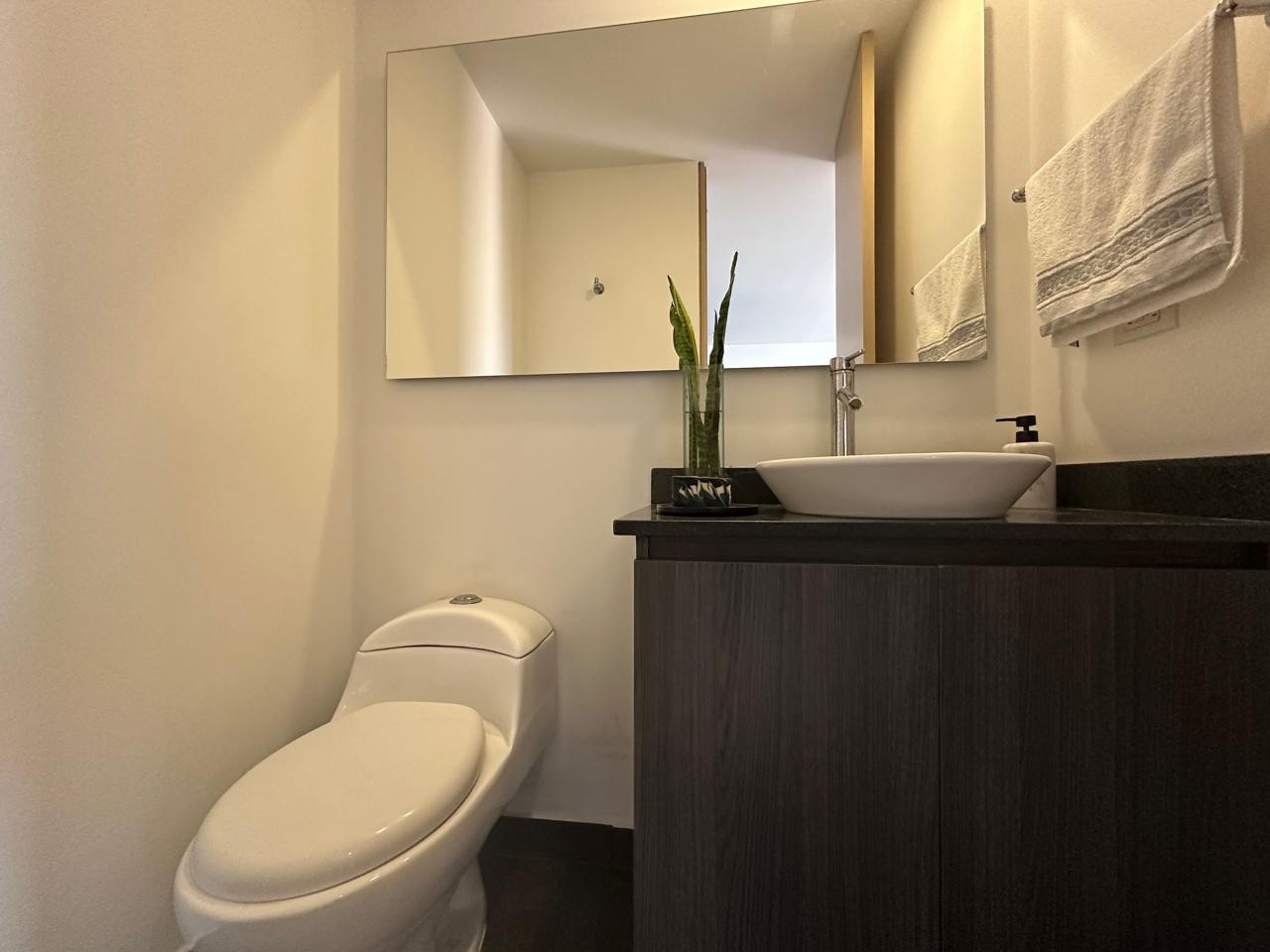 Apartamento en arriendo en El Poblado, Medellín · foto 17 de 18