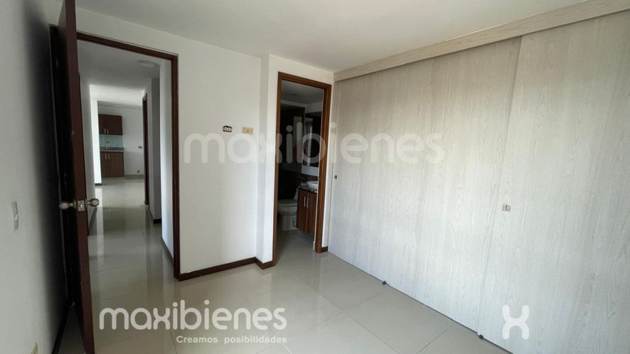 Apartamento de 3 alcobas en venta en Belén Rincón, Medellín, 67 m² · foto 8 de 13