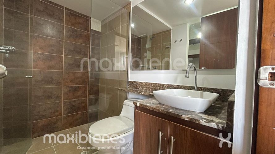 Apartamento de 3 alcobas en venta en Belén Rincón, Medellín, 67 m² · foto 11 de 13