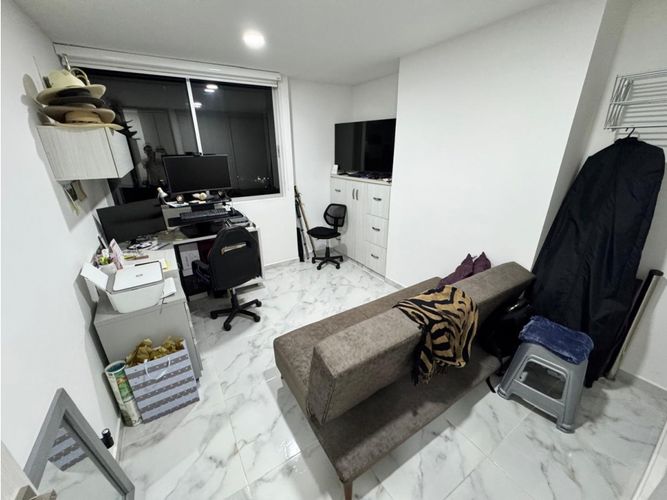 Apartamento de 3 alcobas en venta en Guayaquil, Armenia, 95 m² · foto 3 de 10