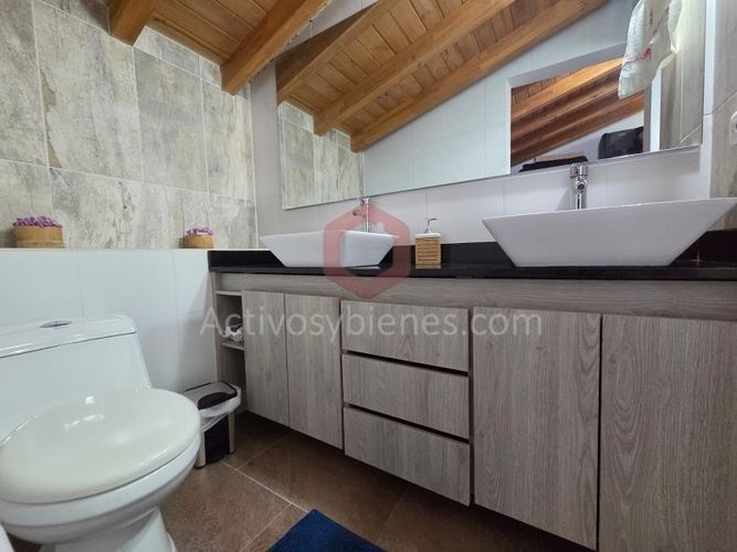 Casa de 4 alcobas en venta en Barro Blanco, Rionegro, 230 m² · foto 14 de 21