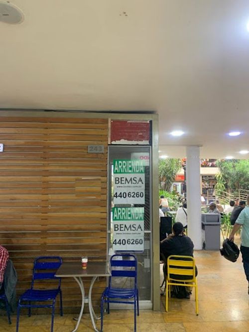 Local en arriendo en La Candelaria, Medellín, 6 m² · foto 3 de 8