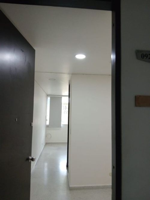 Oficina en arriendo en Laureles, Medellín, 28 m² · foto 3 de 6