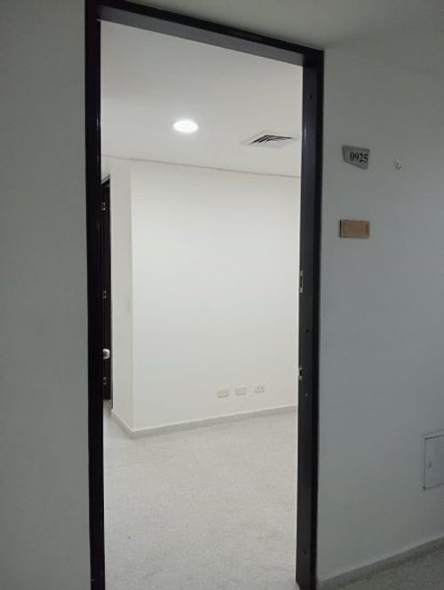 Oficina en arriendo en Laureles, Medellín, 28 m² · foto 4 de 6