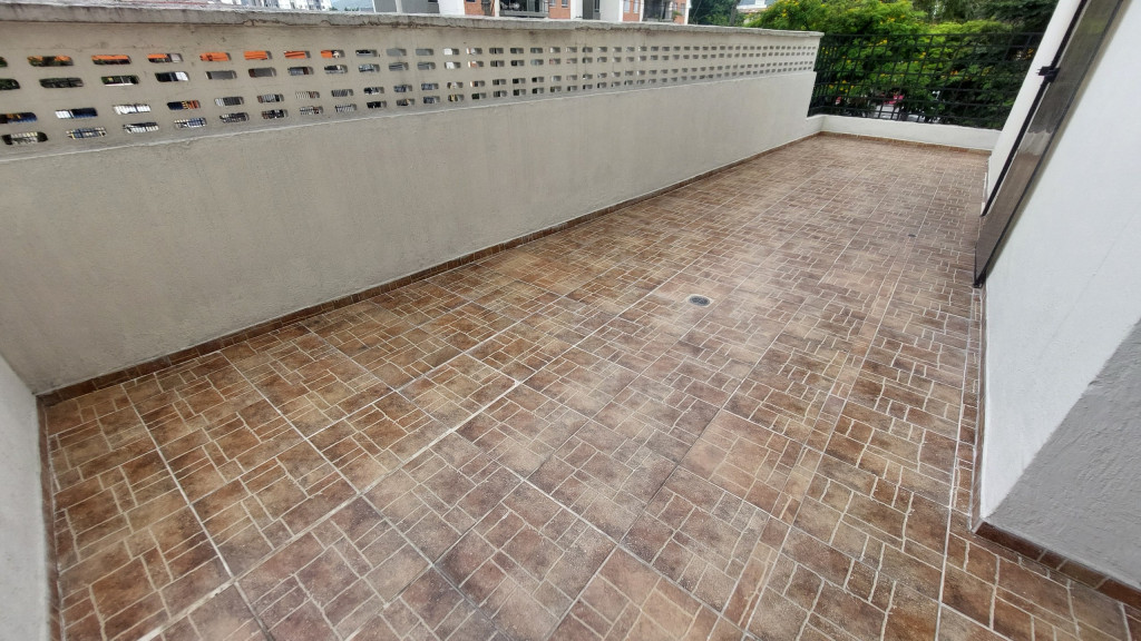 Apartamento en venta en Prados Del Norte, Cali · foto 5 de 24