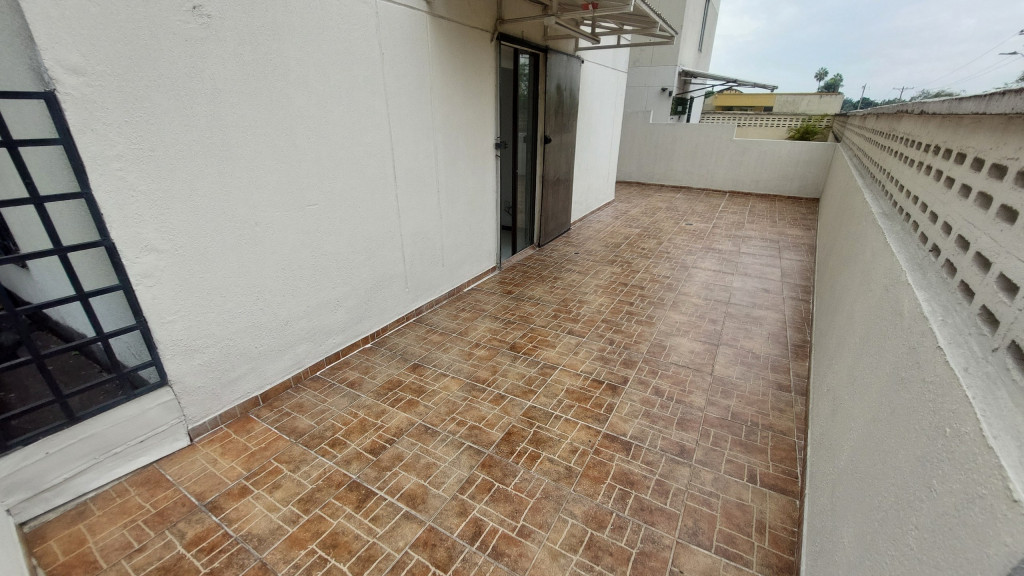 Apartamento en venta en Prados Del Norte, Cali · foto 6 de 24