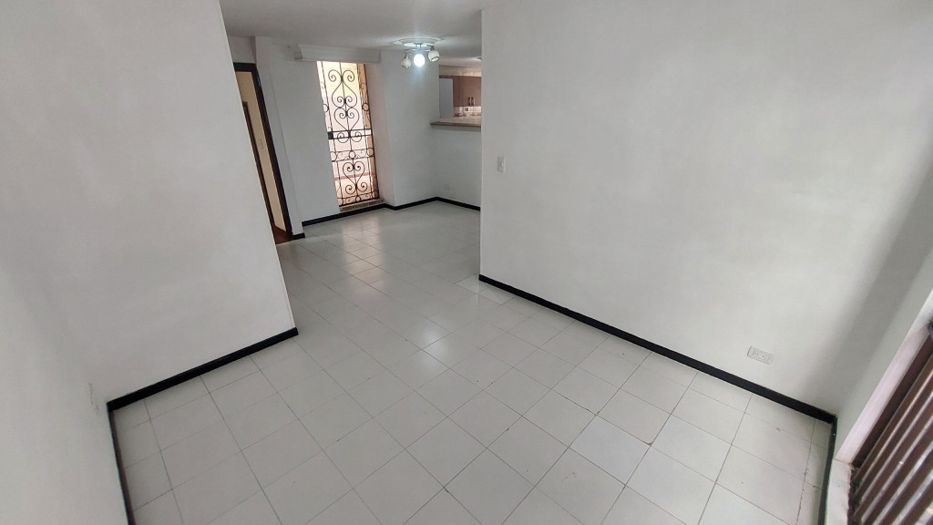 Apartamento en venta en Prados Del Norte, Cali · foto 9 de 24