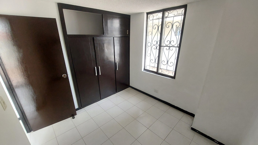 Apartamento en venta en Prados Del Norte, Cali · foto 13 de 24