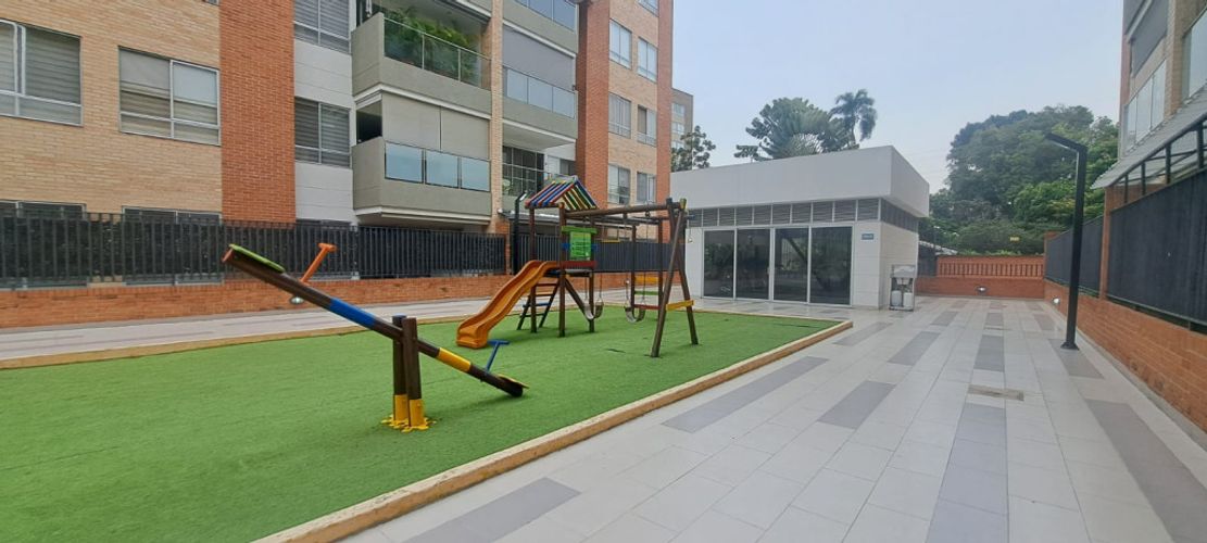Apartamento de 3 alcobas en venta en Ciudad Jardin, Cali, 93 m² · foto 2 de 23