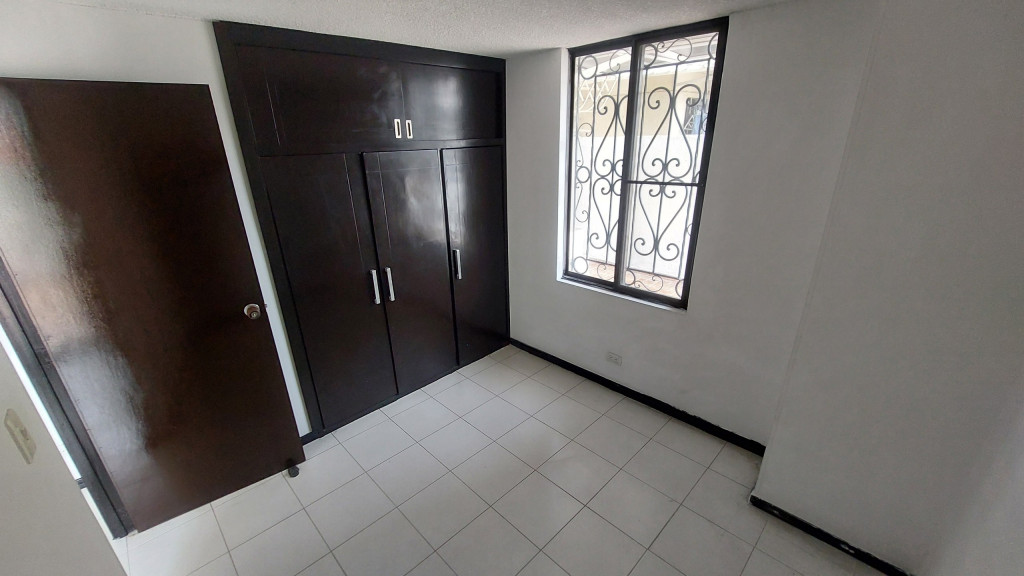 Apartamento en venta en Prados Del Norte, Cali · foto 17 de 24