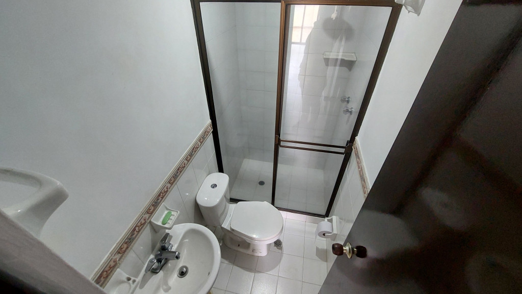 Apartamento en venta en Prados Del Norte, Cali · foto 18 de 24