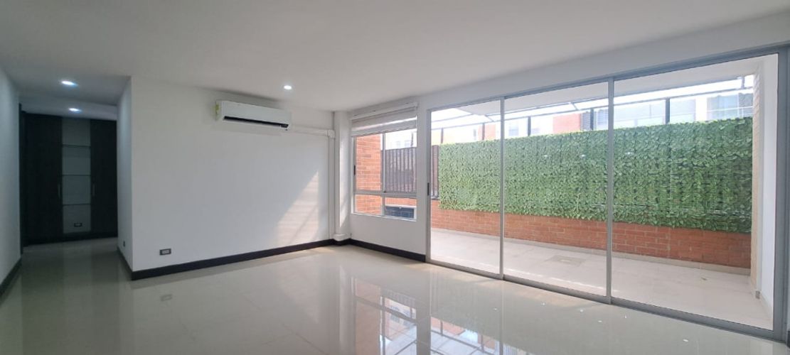 Apartamento de 3 alcobas en venta en Ciudad Jardin, Cali, 93 m² · foto 5 de 23