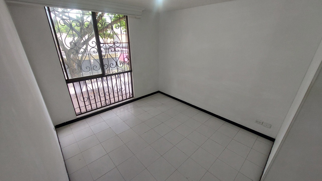 Apartamento en venta en Prados Del Norte, Cali · foto 20 de 24