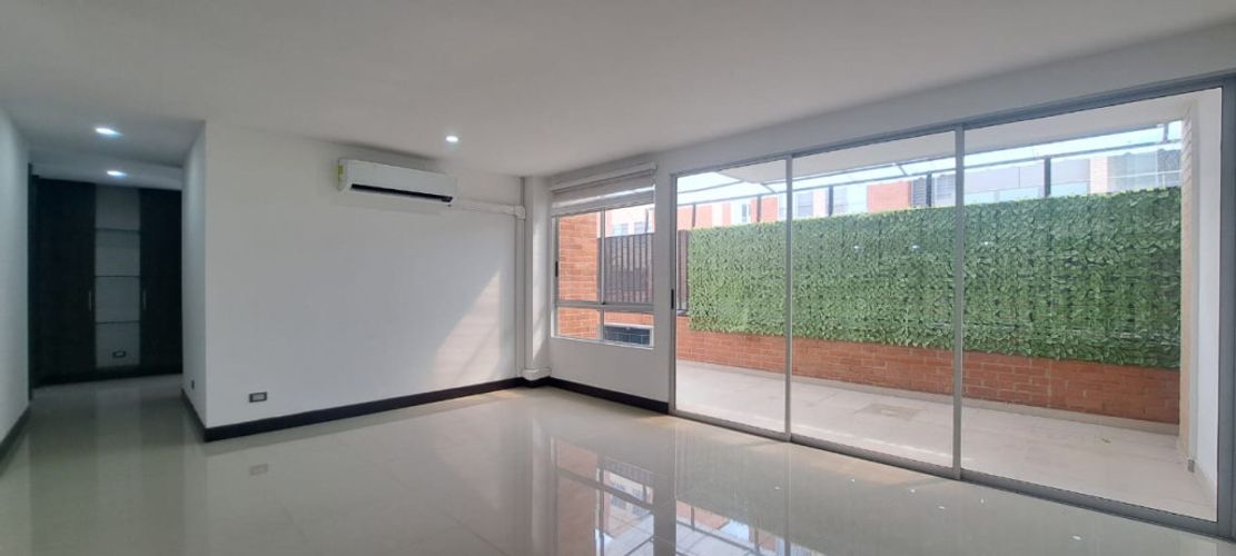 Apartamento de 3 alcobas en venta en Ciudad Jardin, Cali, 93 m² · foto 6 de 23