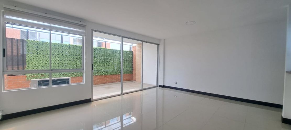 Apartamento de 3 alcobas en venta en Ciudad Jardin, Cali, 93 m² · foto 8 de 23