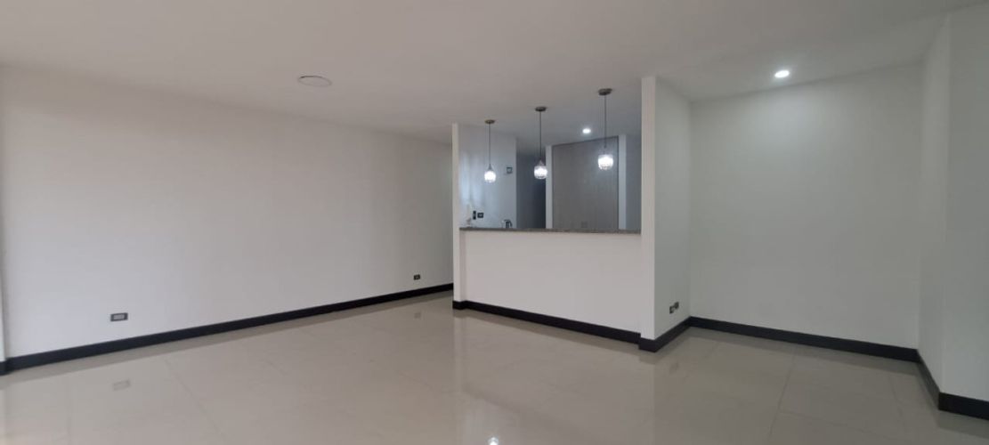 Apartamento de 3 alcobas en venta en Ciudad Jardin, Cali, 93 m² · foto 9 de 23