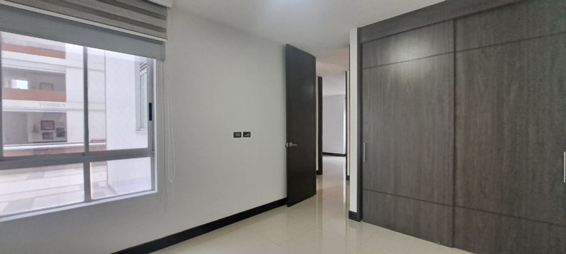 Apartamento de 3 alcobas en venta en Ciudad Jardin, Cali, 93 m² · foto 21 de 23
