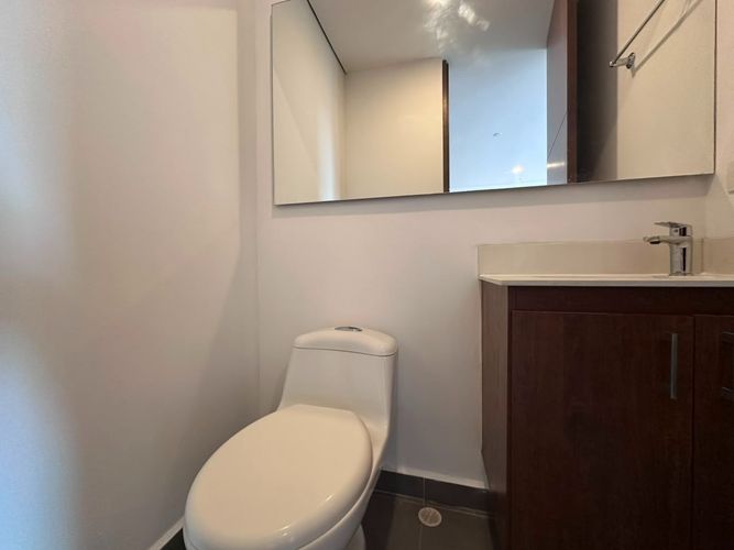Apartamento de 1 alcoba en arriendo en El Poblado, Medellín, 78 m² · foto 13 de 15